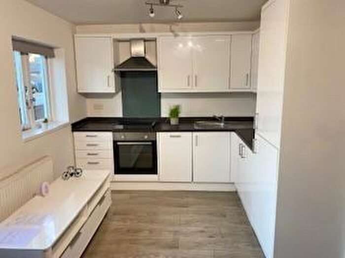 5 Bedroom Flat To Rent In Flat, The Forum, Tiverton Way, CB1