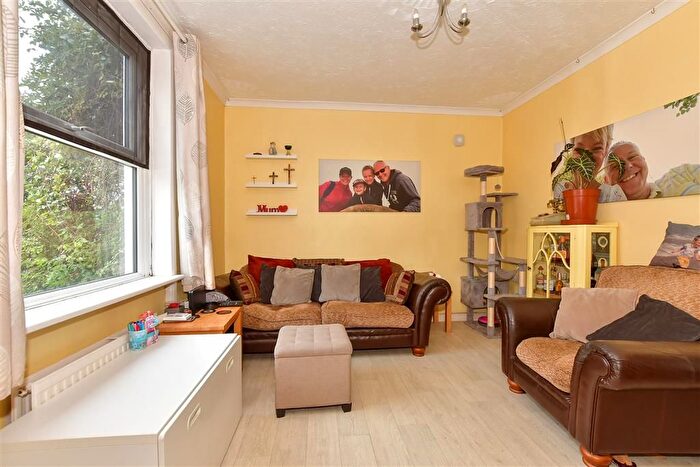 3 Bedroom Terraced House For Sale In Priory Row, Faversham, Kent, ME13