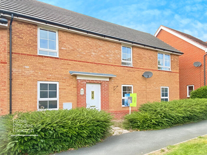 2 Bedroom Maisonette To Rent In Captains Parade, PO32