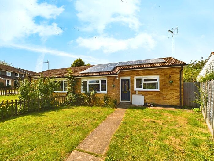 2 Bedroom Bungalow For Sale In Orchard Way, Breachwood Green, Hitchin, SG4