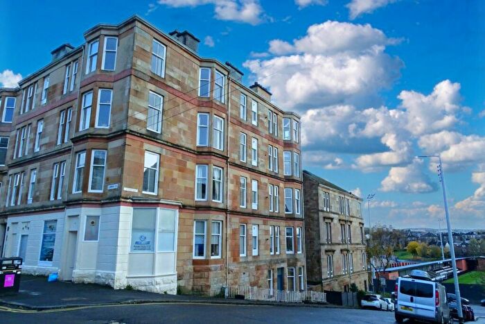 2 Bedroom Flat To Rent In Spacious Bed U/f @ Cumming Drive, G42