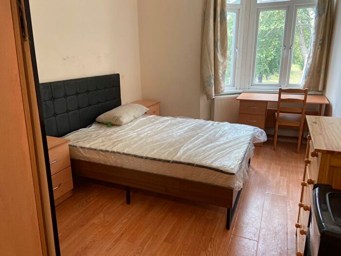 8 Bedroom Terraced House To Rent In Portway, London, E15