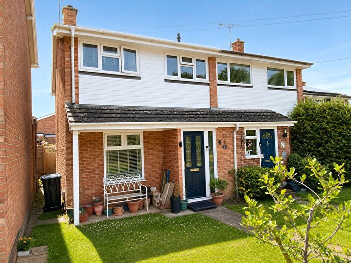 3 Bedroom Semi Detached House For Sale In Swallowfield Road, Arborfield, Reading, RG2