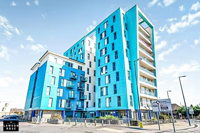 2 Bedroom Flat For Sale In Fratton Way, Southsea, PO4