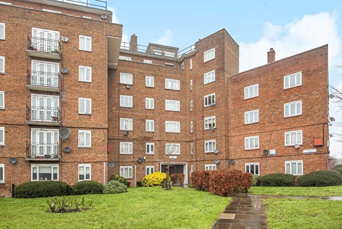 2 Bedroom Flat To Rent In Basingdon Way Camberwell, SE5