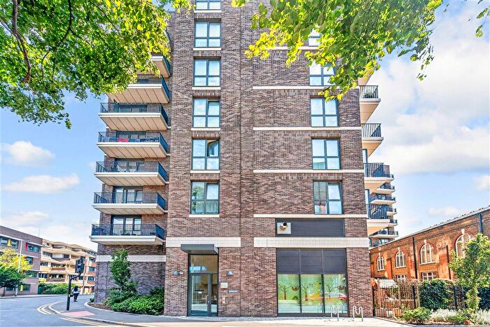 1 Bedroom Flat For Sale In Linton Road, Barking, London, IG11
