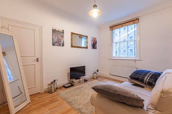 1 Bedroom Flat To Rent In Commercial Street, , Spitalfields, London, E1