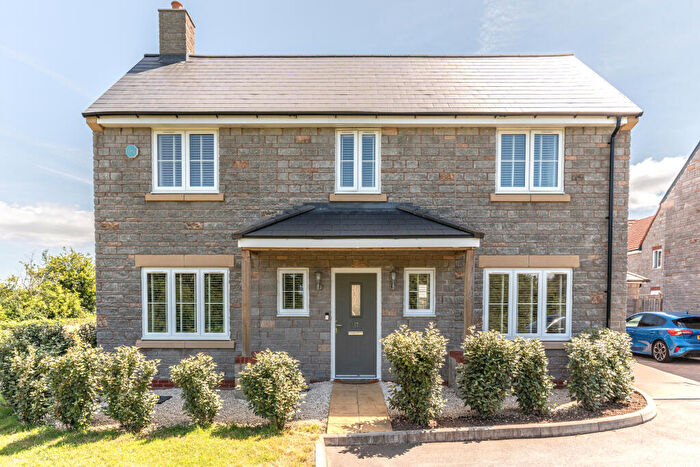 4 Bedroom Detached House For Sale In Angelica Drive, Lyde Green, BS16