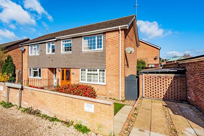 3 Bedroom Semi-Detached House For Sale In Churchill Court, Dereham, NR19
