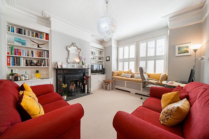 1 Bedroom Flat For Sale In Wymond Street, Putney, London, SW15