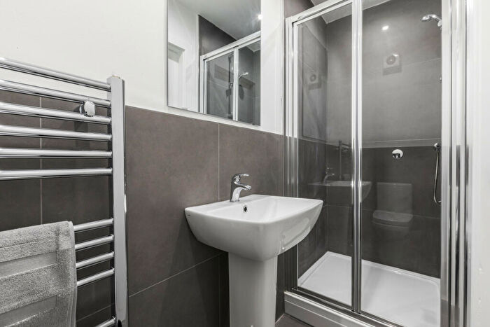 6 Bedroom House To Rent In Westfield Road, Leeds, LS3