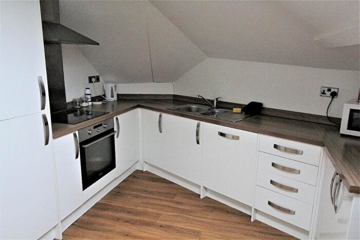 1 Bedroom Flat To Rent In Windsor Road, Penarth, South Glamorgan, Vale Of Glamorgan, The, CF64