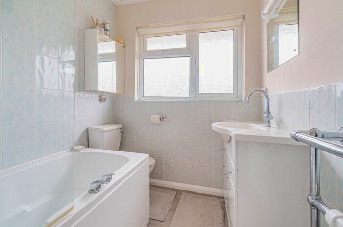 4 Bedroom Detached House For Sale In Marlborough Park, Havant, Hampshire, PO9
