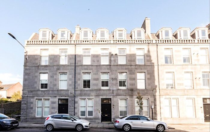 2 Bedroom Flat To Rent In Union Grove, Aberdeen, AB10