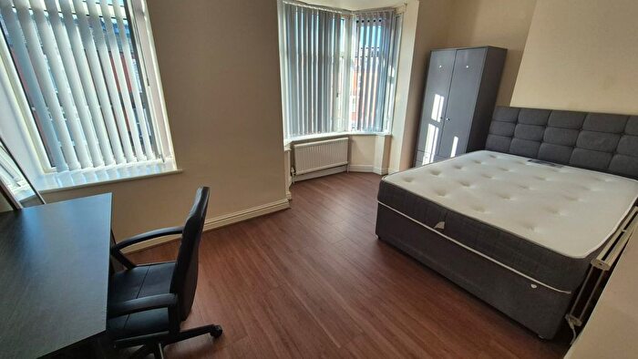 4 Bedroom Terraced House To Rent In Great Western Street, Manchester, M14