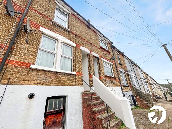 2 Bedroom Terraced House To Rent In Upper Luton Road, Chatham, Kent, ME5