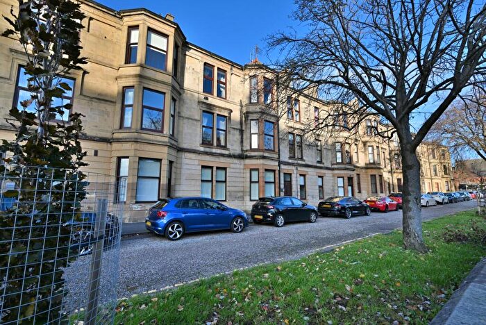 3 Bedroom Flat For Sale In Glasgow Road, Paisley, PA1