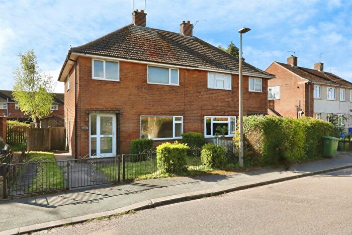 3 Bedroom Semi Detached House For Sale In Rufford Avenue, Retford, DN22