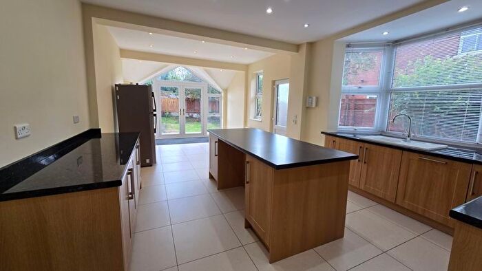 4 Bedroom Property To Rent In Broadway, Peterborough, PE1
