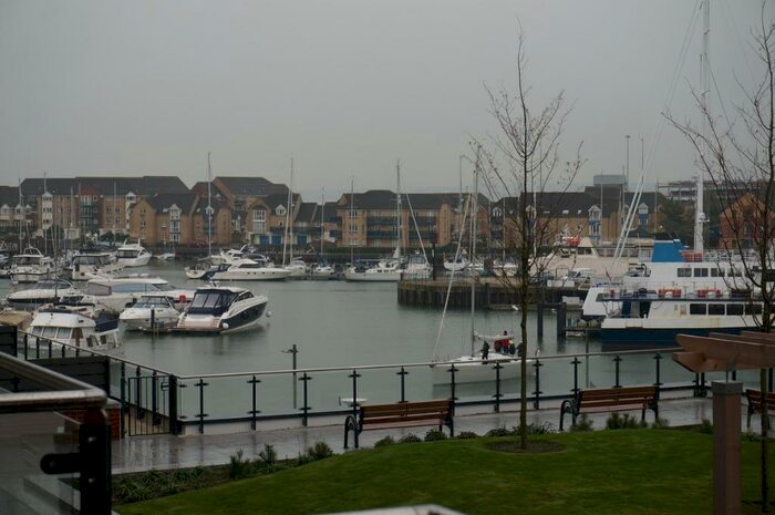 2 Bedroom Flat To Rent In Admirals Quay, Southampton, SO14