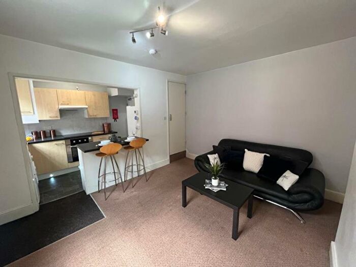 2 Bedroom Terraced House To Rent In Glebe Avenue, LS5