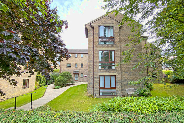 2 Bedroom Apartment To Rent In West End Avenue, Harrogate, HG2