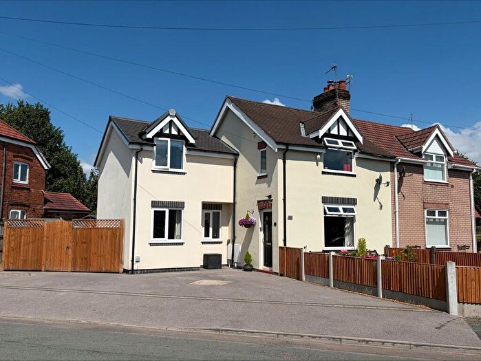 4 Bedroom Semi Detached House For Sale In Hickson Street, Barnton, Northwich, CW8