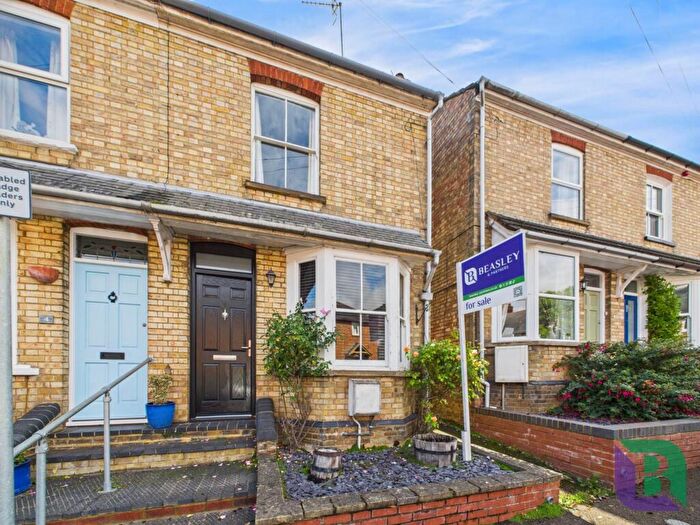 3 Bedroom Semi-Detached House For Sale In San Remo, Milton Keynes, MK17
