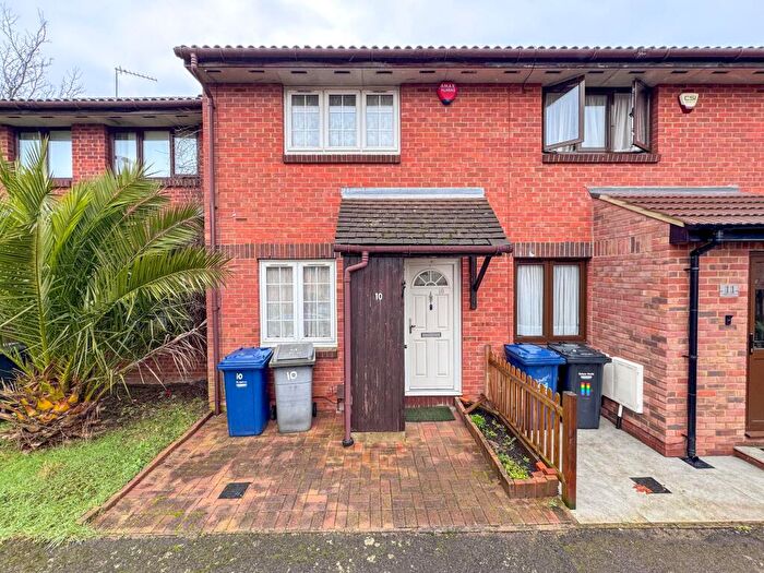 2 Bedroom Terraced House To Rent In Pavilion Way, Edgware, HA8