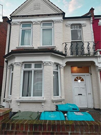 8 Bedroom Semi-Detached House To Rent In Cranhurst Road, London, NW2