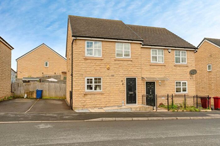 3 Bedroom Semi Detached House For Sale In Hargher Street, Burnley, Lancashire, BB11