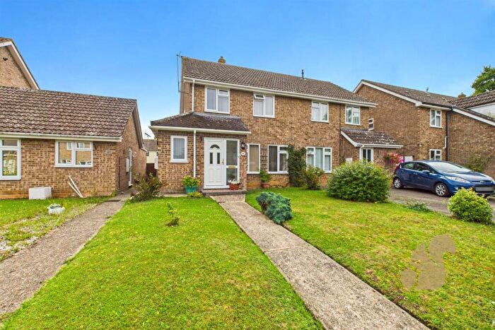 3 Bedroom Semi-Detached House For Sale In Lambert Drive, Acton, CO10