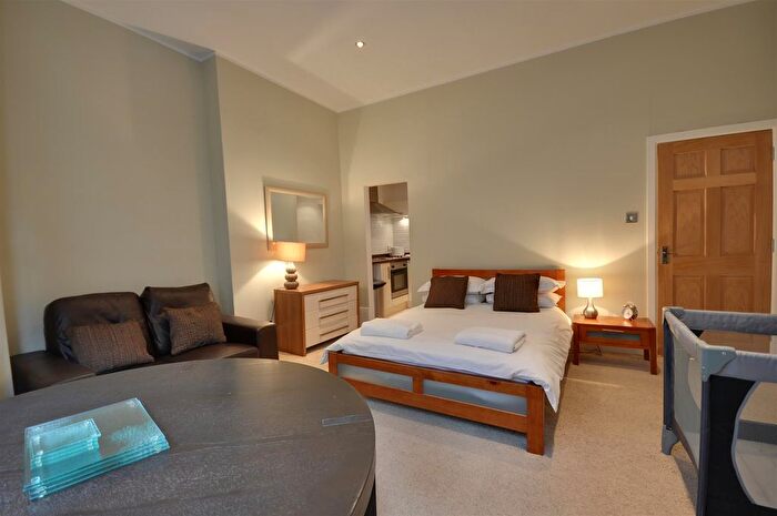 Studio To Rent In Durley Gardens, Bournemouth, BH2