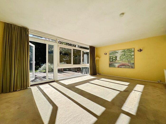 4 Bedroom House To Rent In Lingwood Close, Bassett, Southampton, SO16