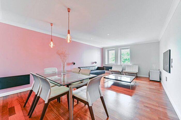 2 Bedroom Flat To Rent In London Road, Norbury, London, SW16