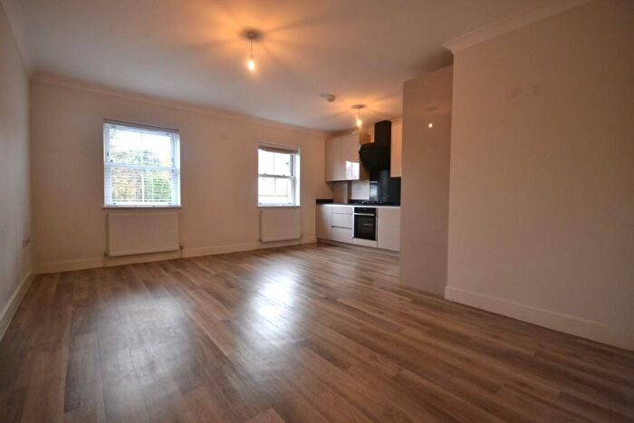 1 Bedroom Apartment To Rent In Wokingham Road, Reading, Berkshire, RG6