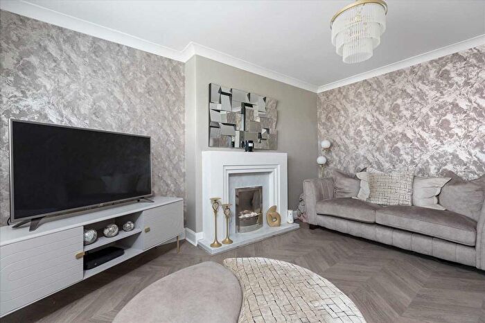 3 Bedroom End Of Terrace House For Sale In Glentarbert Road, Rutherglen, Glasgow, G73