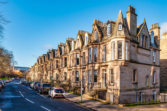 2 Bedroom Flat For Sale In Learmonth Gardens, Comely Bank, Edinburgh, EH4