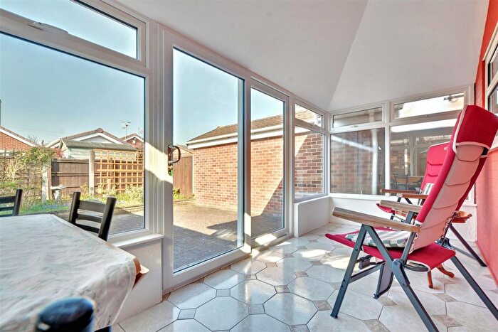 2 Bedroom Detached Bungalow For Sale In Sunningdale Road, Nottingham, NG6