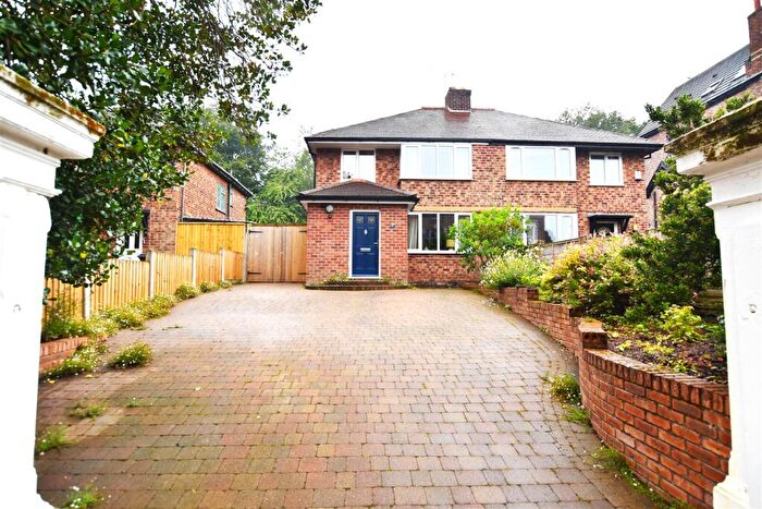3 Bedroom Semi Detached House For Sale In Lorne Road, Oxton, CH43