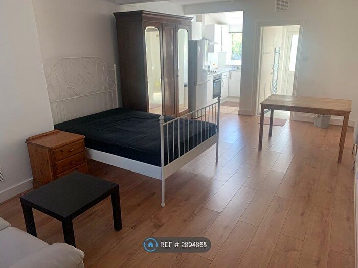 Studio To Rent In Windsor Road, London, E7