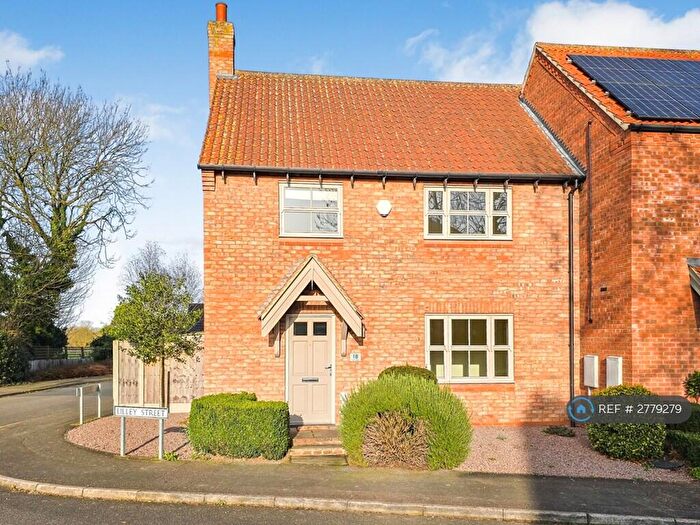 3 Bedroom Semi Detached House To Rent In Lilley St, Newark, NG23