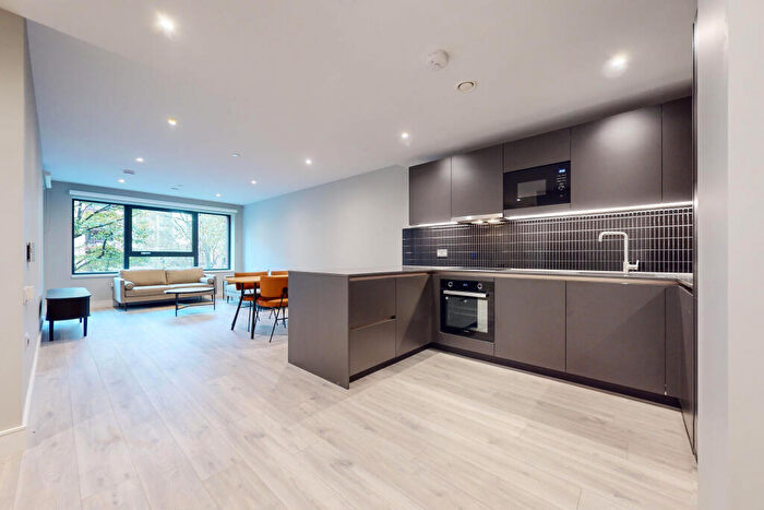 2 Bedroom Apartment To Rent In Hewson Way, London, SE17