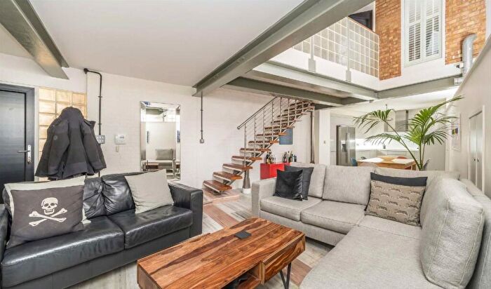 2 Bedroom Flat For Sale In Grasmere Road, Grasmere Road, E13