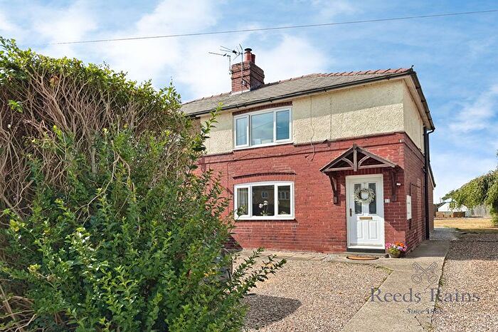 2 Bedroom Semi-detached House For Sale In Highfield Road, Bubwith, Selby, East Riding Of Yorkshi, YO8