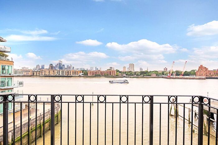2 Bedroom Apartment For Sale In Leeside Court, Rotherhithe Street, London, SE16