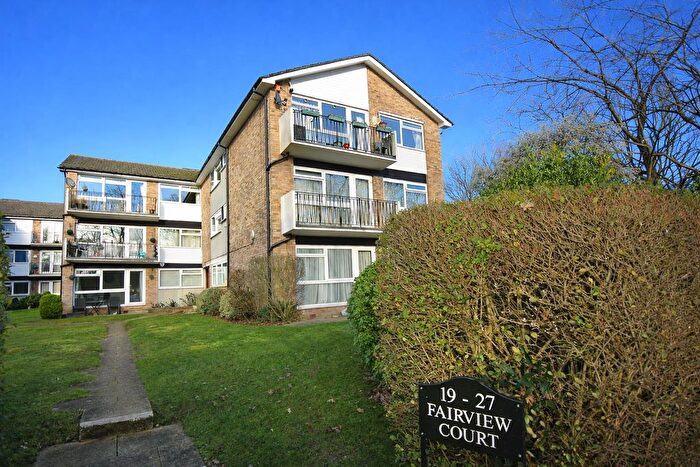 2 Bedroom Flat For Sale In Manor Road, Ashford, TW15