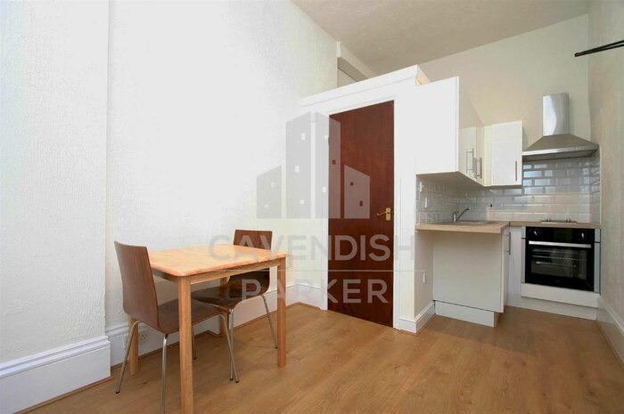 Studio To Rent In Teignmouth Road, Kilburn, London, NW2