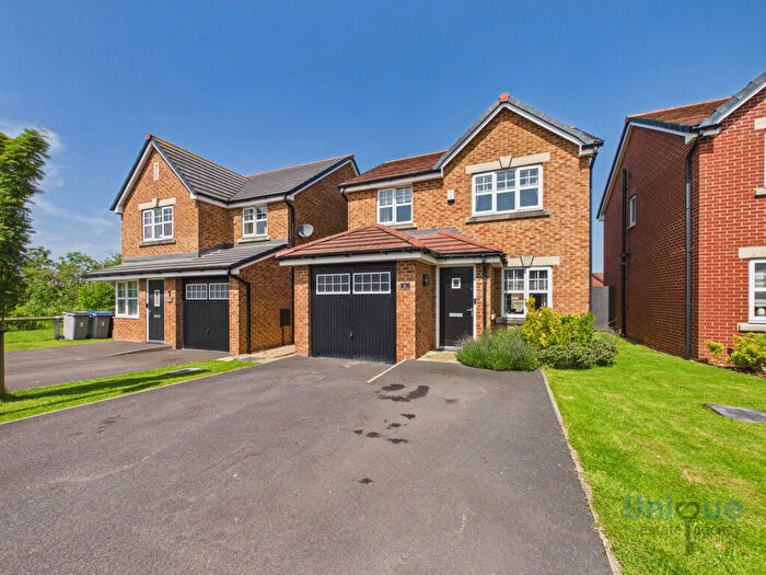 3 Bedroom Detached House For Sale In Ackroyd Place, Blackpool, FY4