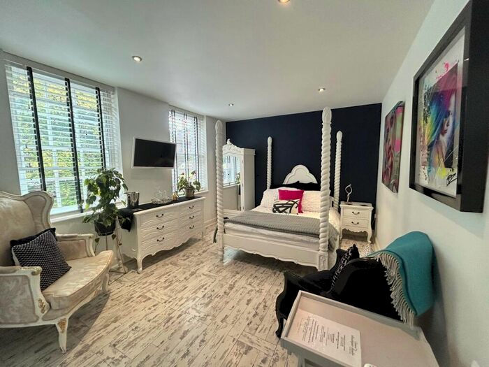 Studio To Rent In Lower Bridge Street, Chester, CH1